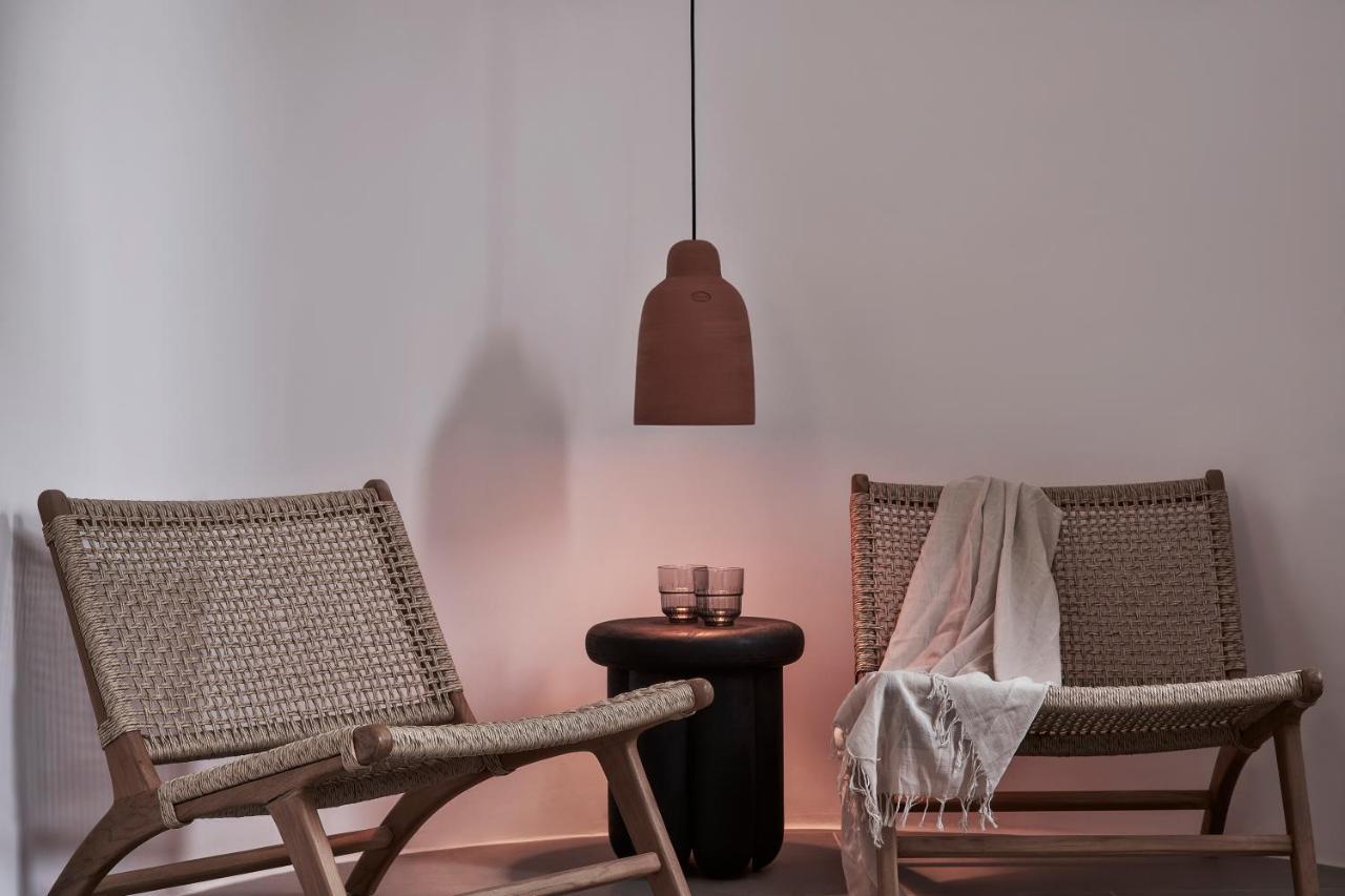 Orama Hotel & Spa Fíra Kültér fotó A pendant light