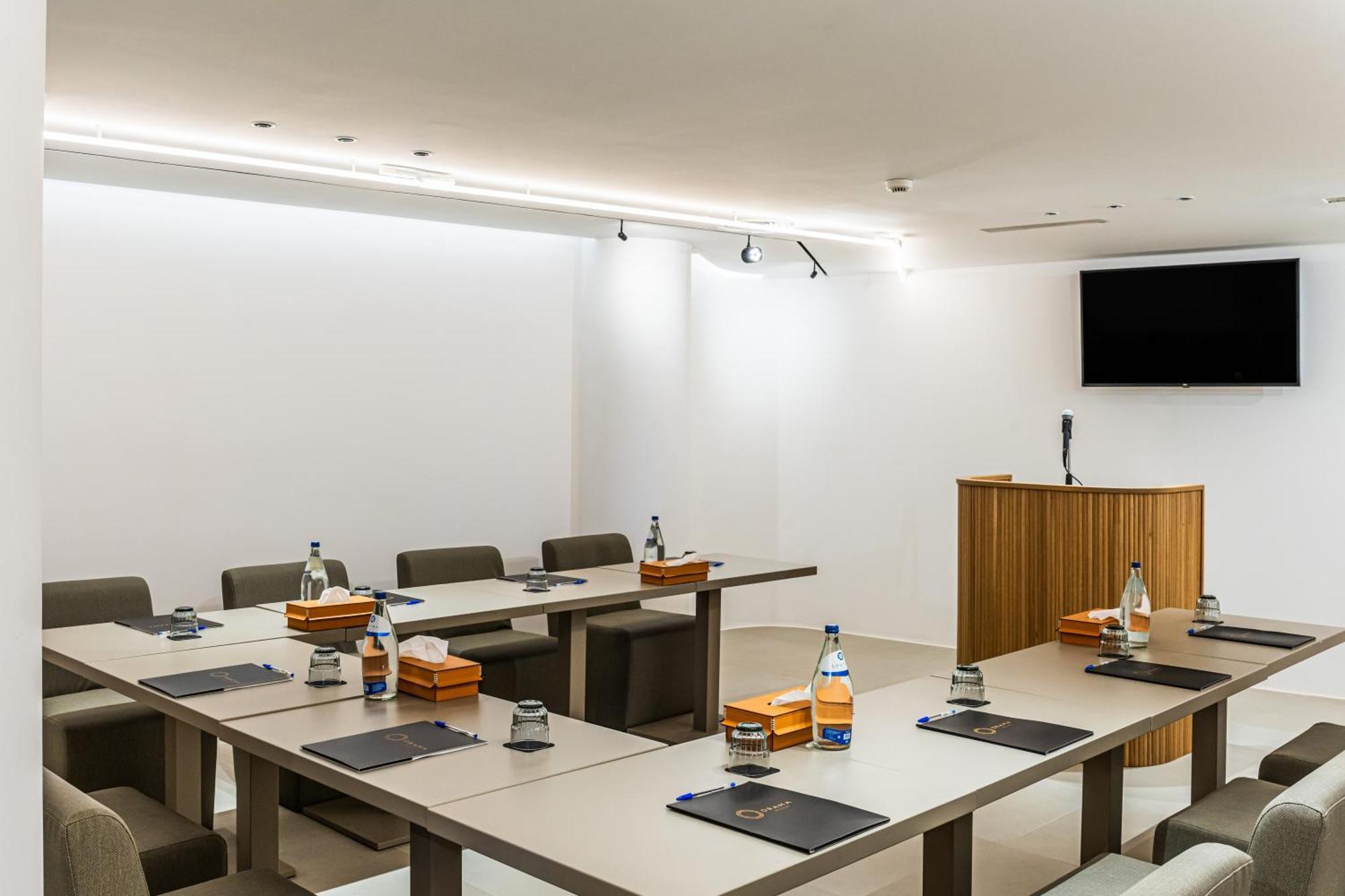 Orama Hotel & Spa Fíra Kültér fotó The boardroom at the London Business School